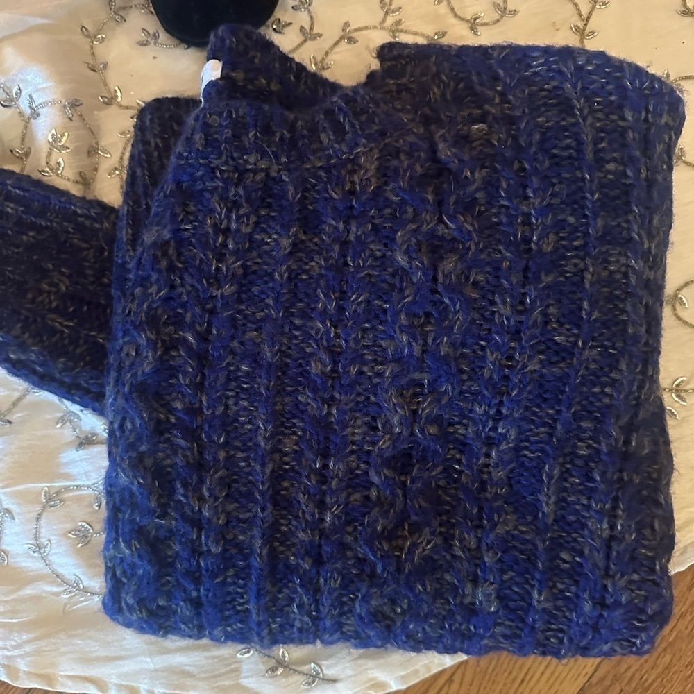 BB Dakota Blue Ribbed Sweater Small